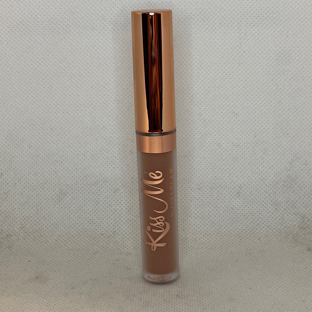 Kiss Me Lip Gloss Single AF